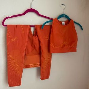 GYMSHARK LEGGINGS & SPORTS BRA MATCHING SET